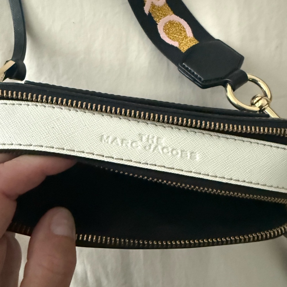 Marc Jacobs Black Leather Crossbody with Gold Hardware and Logo Strap - Picture 4 of 6